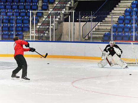 Первая тренировка "Авангарда" на сборе в Финляндии