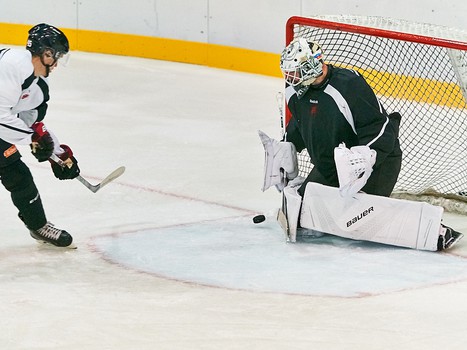 Первая тренировка "Авангарда" на сборе в Финляндии