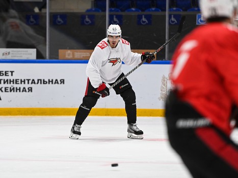 Раскатка «Авангарда» перед матчем в Нижнем Новгороде