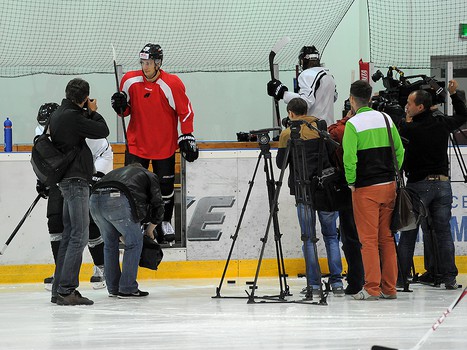 Открытая тренировка для прессы