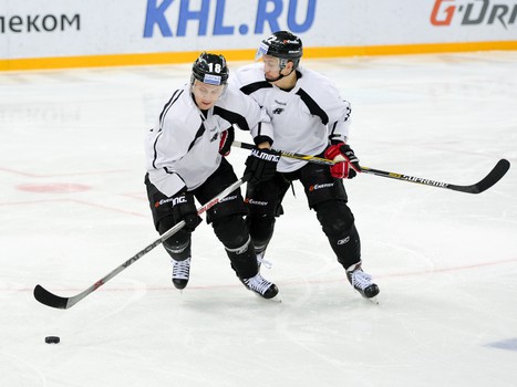 "Авангард" тренируется перед стартом домашней серии