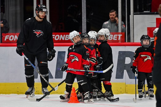 Тренировка воспитанников Хоккейной Академии «Авангард» 2019 года рождения на G-Drive Арене