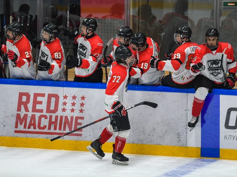 Полуфиналы и матчи за 5-8 места Первенства ЮХЛ в Омске