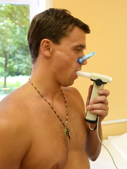 Медосмотр хоккеистов "Авангарда"