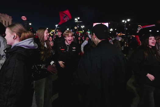 Фан-зона «Авангарда» на Пешеходном Любинском