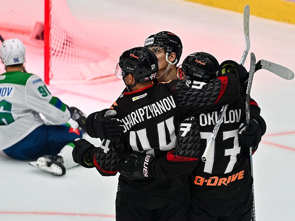 НАЙДЁМ СПОСОБ НАЧИНАТЬ ЛУЧШЕ | Победная раздевалка «Авангарда» после «Салавата» (ВИДЕО)