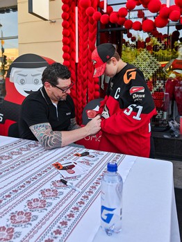 Первая вечеринка Буэнос Летос: Луи Робитайл