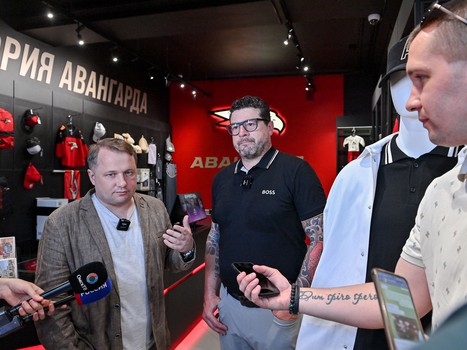 Первая вечеринка Буэнос Летос: Луи Робитайл