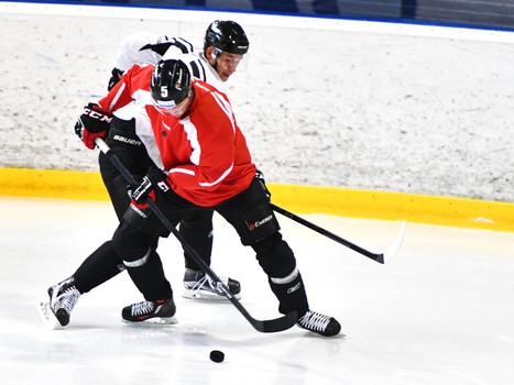 Раскатка "Авангарда" в Хомутове перед матчем с "Автомобилистом"