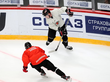 «Белые» vs «красные»: тренировочный матч