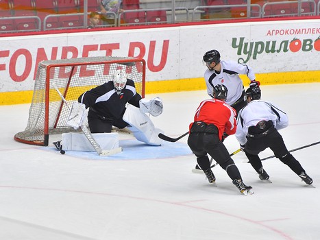 Раскатка "Авангарда" перед матчем с "Трактором" на турнире в Челябинске