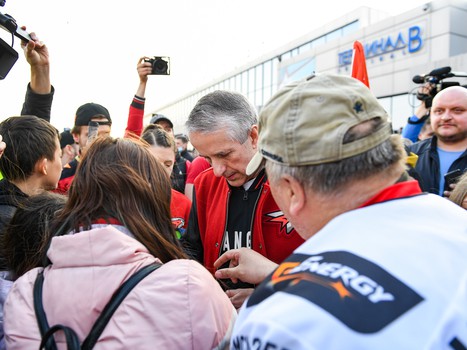 «Авангард» привёз Кубок Гагарина в Омск!
