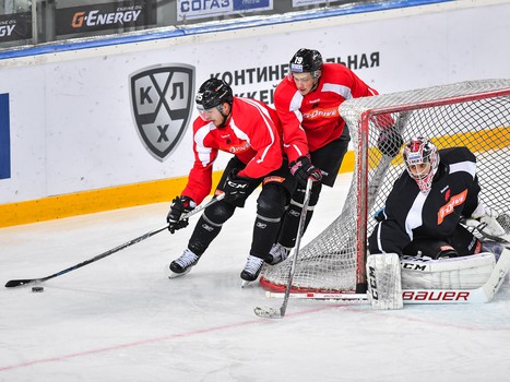 Открытая тренировка "Авангарда" для СМИ