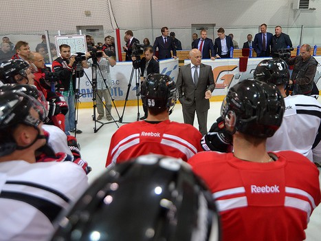 Открытая тренировка для прессы