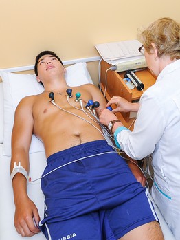 Медосмотр "Омских Ястребов" перед новым сезоном