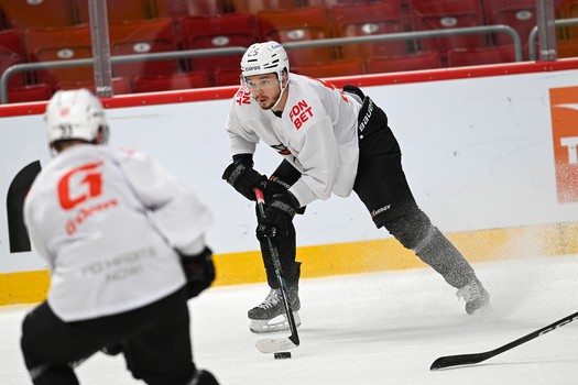 Раскатка «Авангарда» перед матчем в Челябинске