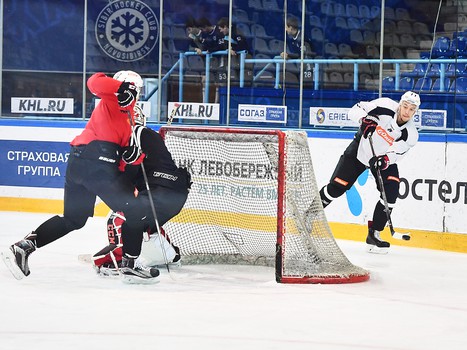 Раскатка "Авангарда" перед выездным матчем с "Сибирью"