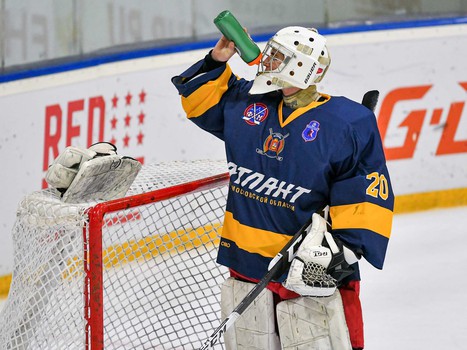 Пятый игровой день финала Первенства ЮХЛ в Омске