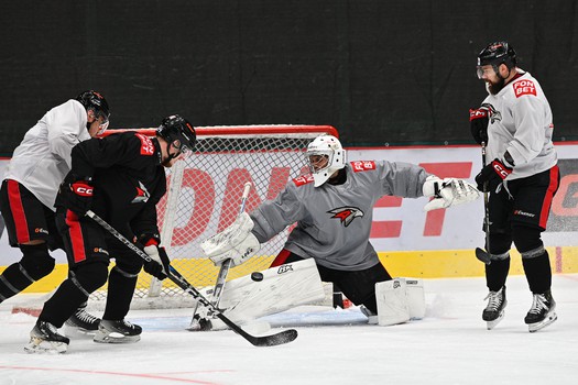 Тренировка «Авангарда» перед матчем с «Адмиралом»