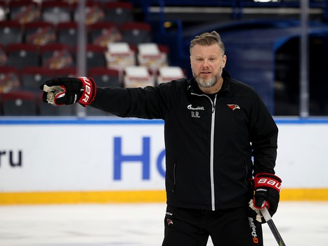 Тренировка «Авангарда» перед матчем в Магнитогорске