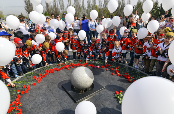 Юные «ястребы» почтили память воинов в День Победы (ФОТО)