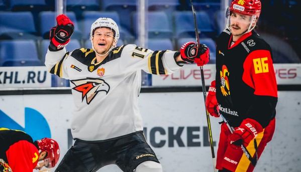 Разгромили финнов | Победная раздевалка, Шевченко и Хартли после матча с «Йокеритом» (ВИДЕО)