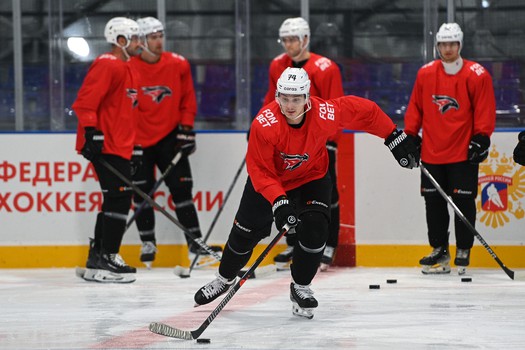 Тренировка «Авангарда» перед матчем в Новосибирске