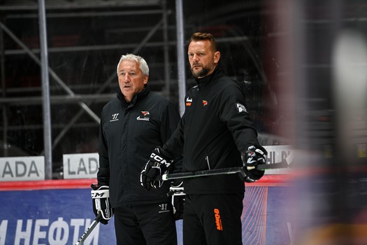 Первая ледовая тренировка «Авангарда»