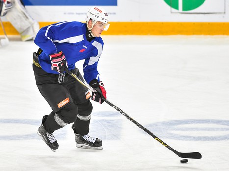 Тренировка "Омских Ястребов" перед стартом нового сезона МХЛ