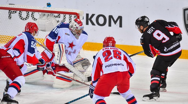 Уступили в равном бою. Главные события матча "Авангард" - ЦСКА