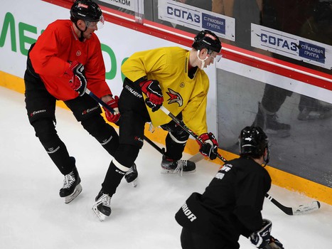 Открытая тренировка «Авангарда» для прессы и болельщиков