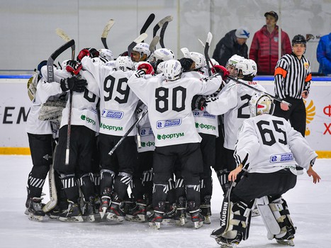 Четвертьфиналы Первенства ЮХЛ в Омске