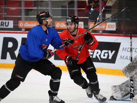 Открытая тренировка «Авангарда» для прессы и болельщиков