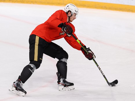 Раскатка «Авангарда» перед матчем в Челябинске