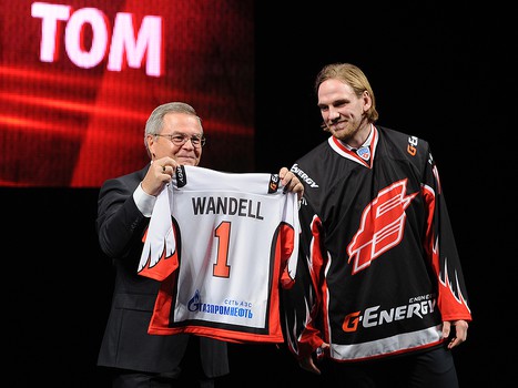 Презентация игроков и тренеров хоккейной команды "Авангард" перед сезоном КХЛ-2014/15