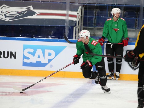 Раскатка «Авангарда» перед выездным матчем с «Нефтехимиком»