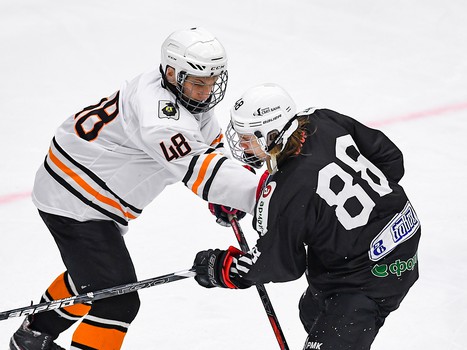 Четвёртый игровой день финала Первенства ЮХЛ в Омске