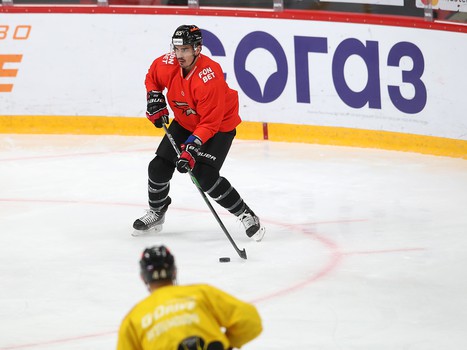 Первая тренировка Наиля Якупова в «Авангарде»