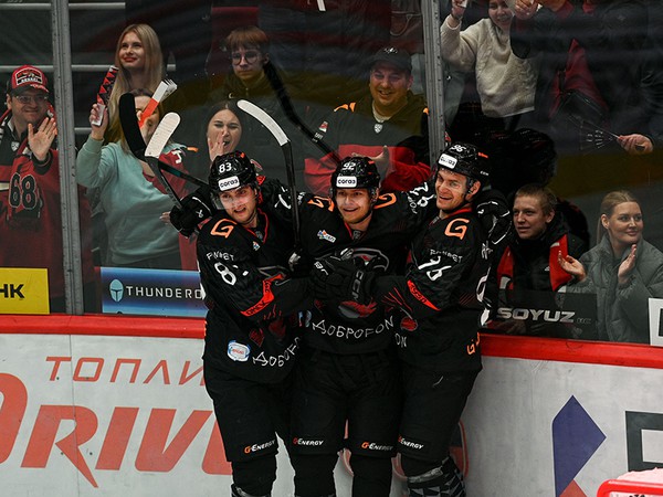 Avangard - Lokomotiv 4:1. Game recap