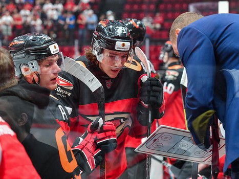 Первая официальная игра на G-Drive Арене: «Омские Ястребы» – «Сибирские Снайперы»