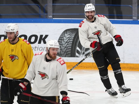 Тренировка «Авангарда» перед первым матчем серии в Магнитогорске