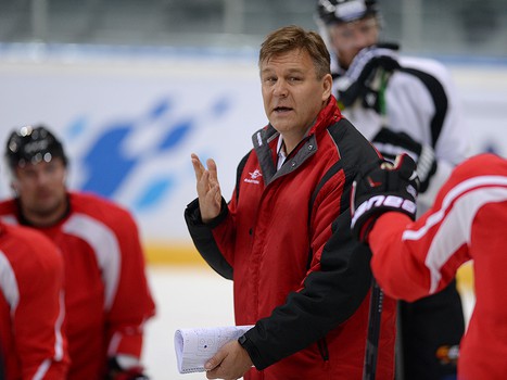 Первая тренировка ХК "Авангард" на льду "Арены Омск" в сезоне 2014/15