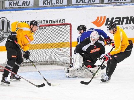 Раскатка "Авангарда" перед матчем с "Нефтехимиком"