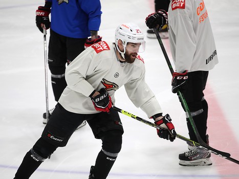 Тренировка «Авангарда» перед первым матчем серии с «Ак Барсом»