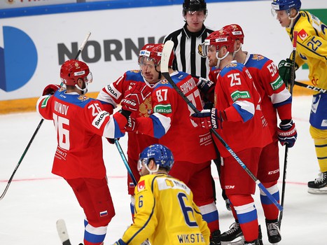 Семёнов и Войнов в матче сборной России против Швеции на Кубке 1 канала