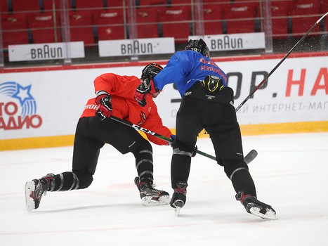 Первая тренировка Наиля Якупова в «Авангарде»