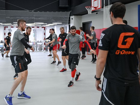 Тренировка «Авангарда» на G-Drive Арене