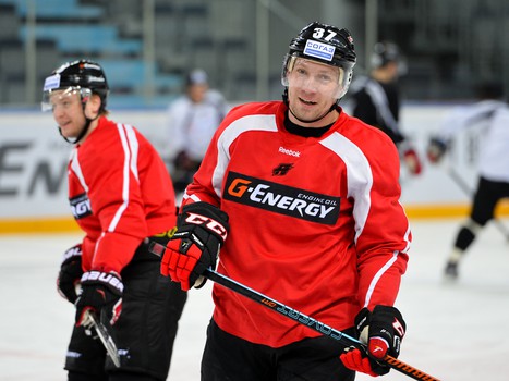 Раскатка "Авангарда" перед домашним матчем с "Нефтехимиком"