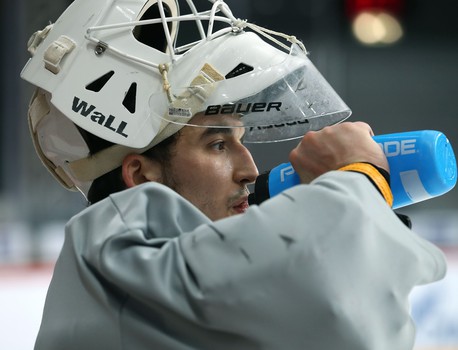Новичок «Авангарда»: вратарь Эмиль Гарипов