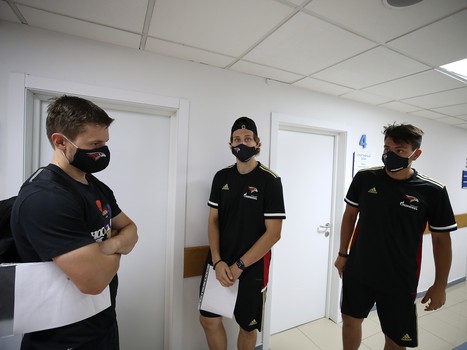 Медосмотр «Авангарда». День 2